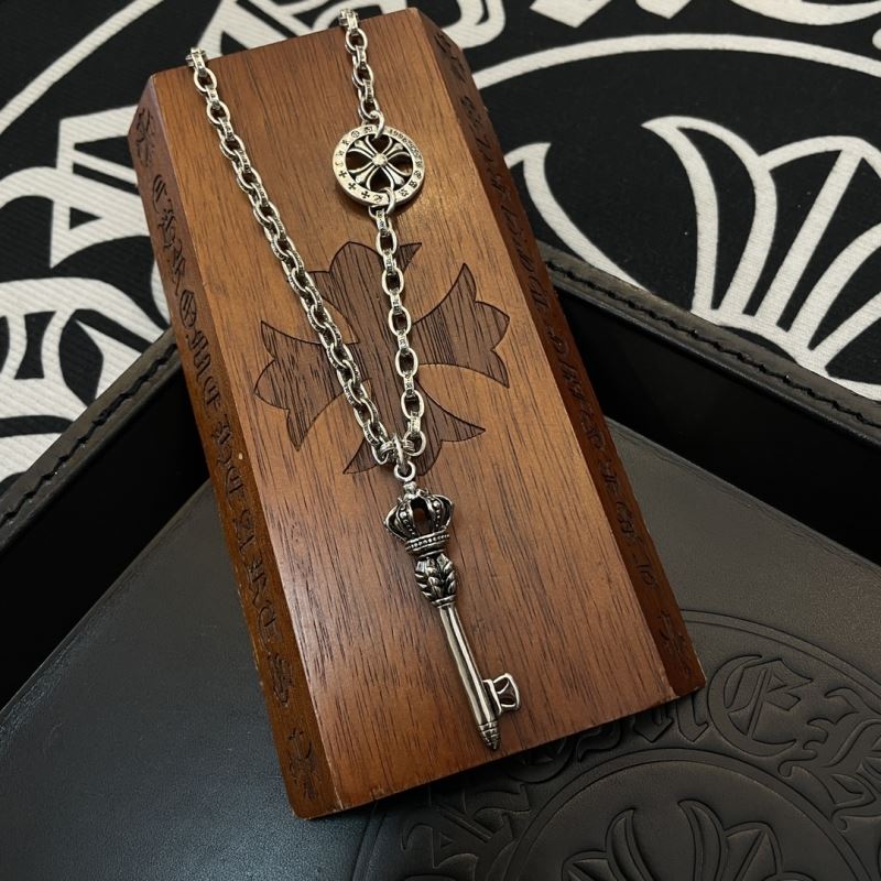 Ch*0me He**ts necklaces